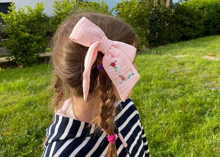 Barrette noeud fille
